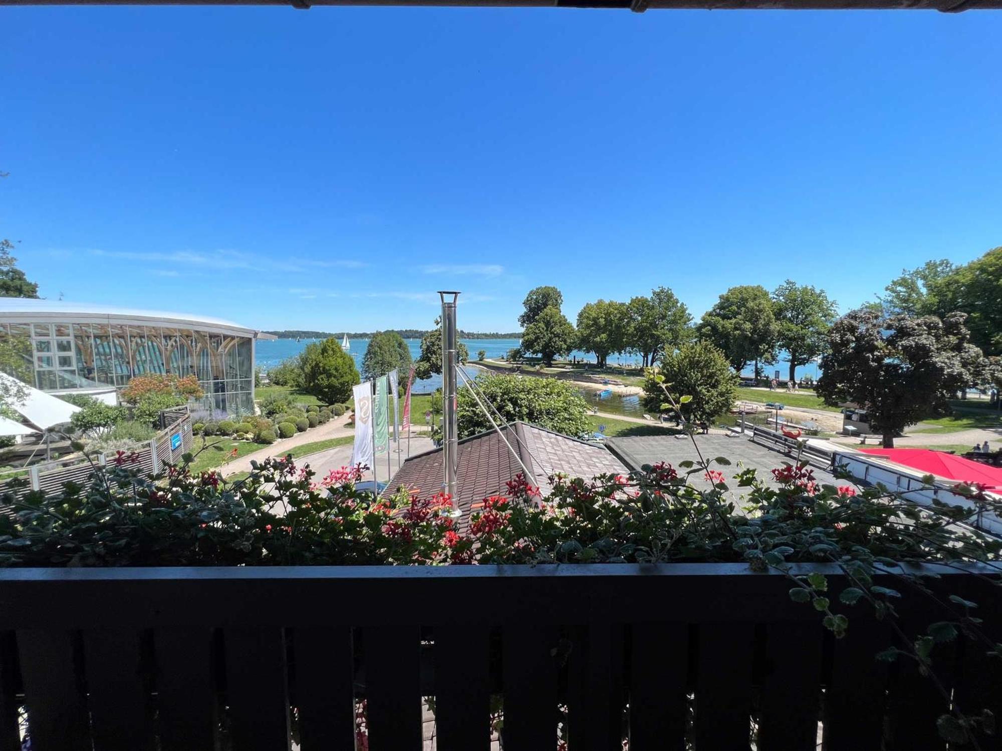 Schlossblick Chiemsee