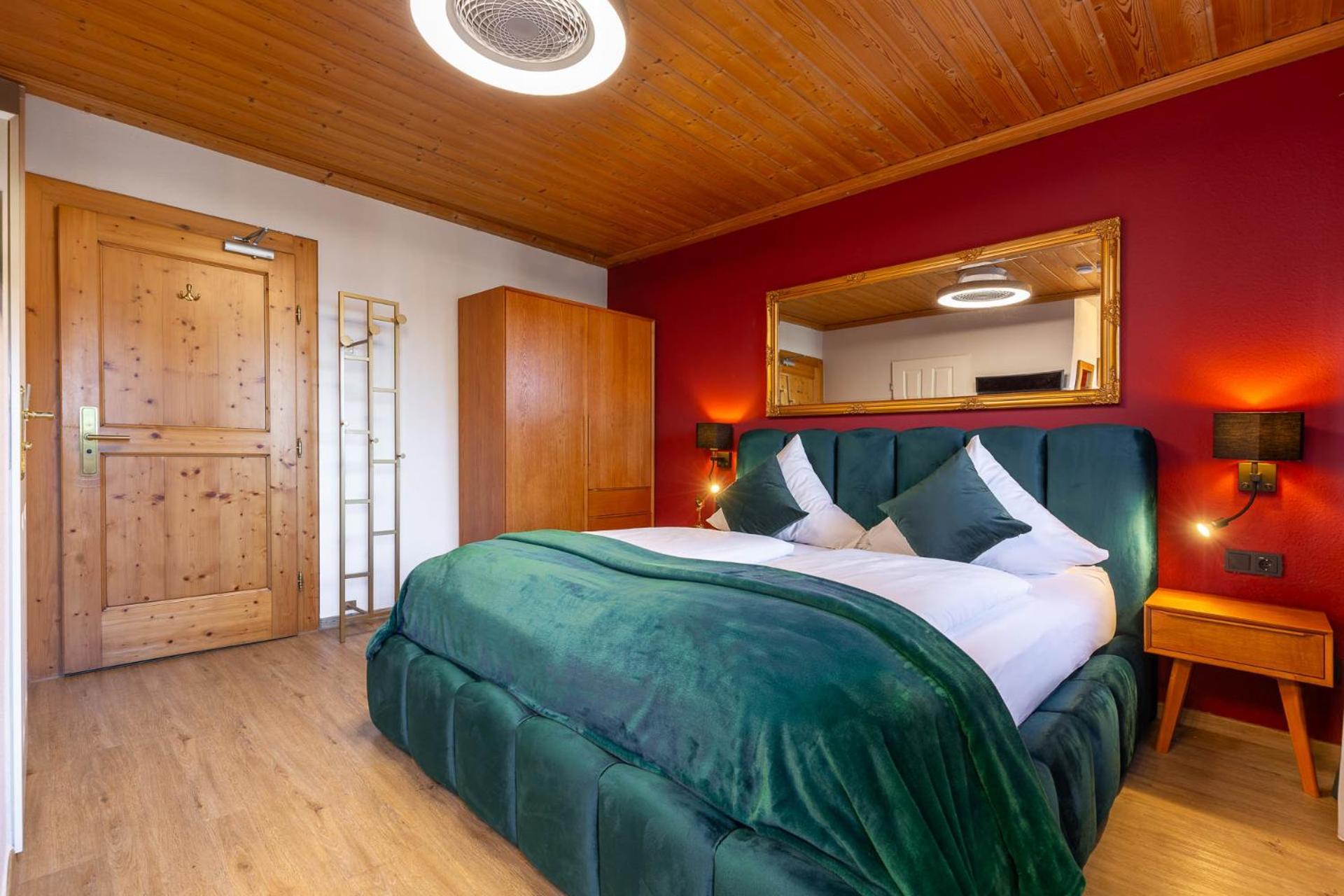 Hotel Schlossblick Chiemsee 3*