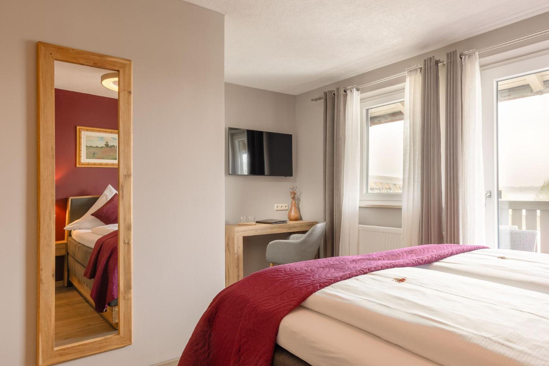 Schlossblick Chiemsee Hotel Prien